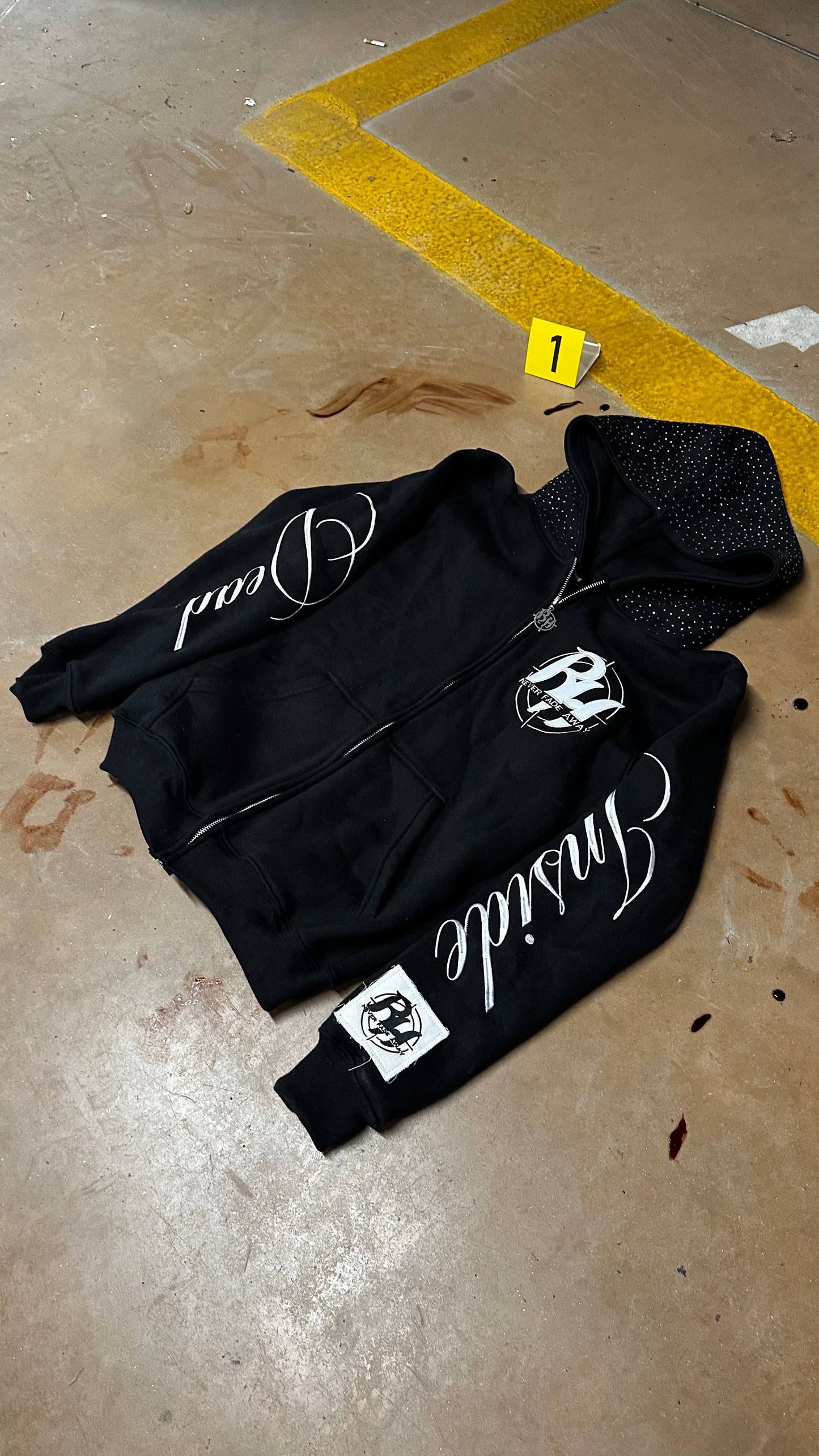 Husplug | Hoodie Zip Man